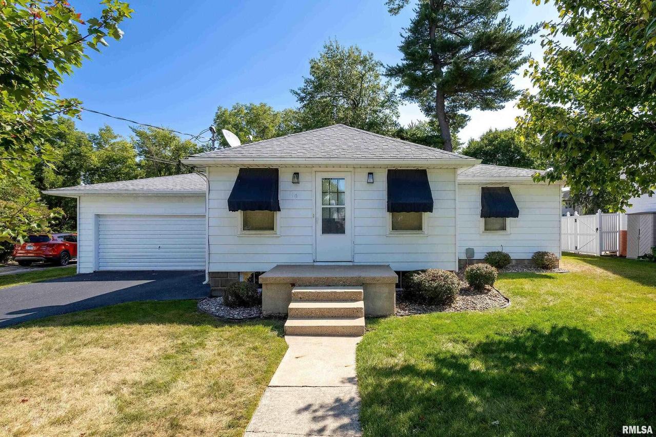 110 N Vail St., Geneseo, IL 61254