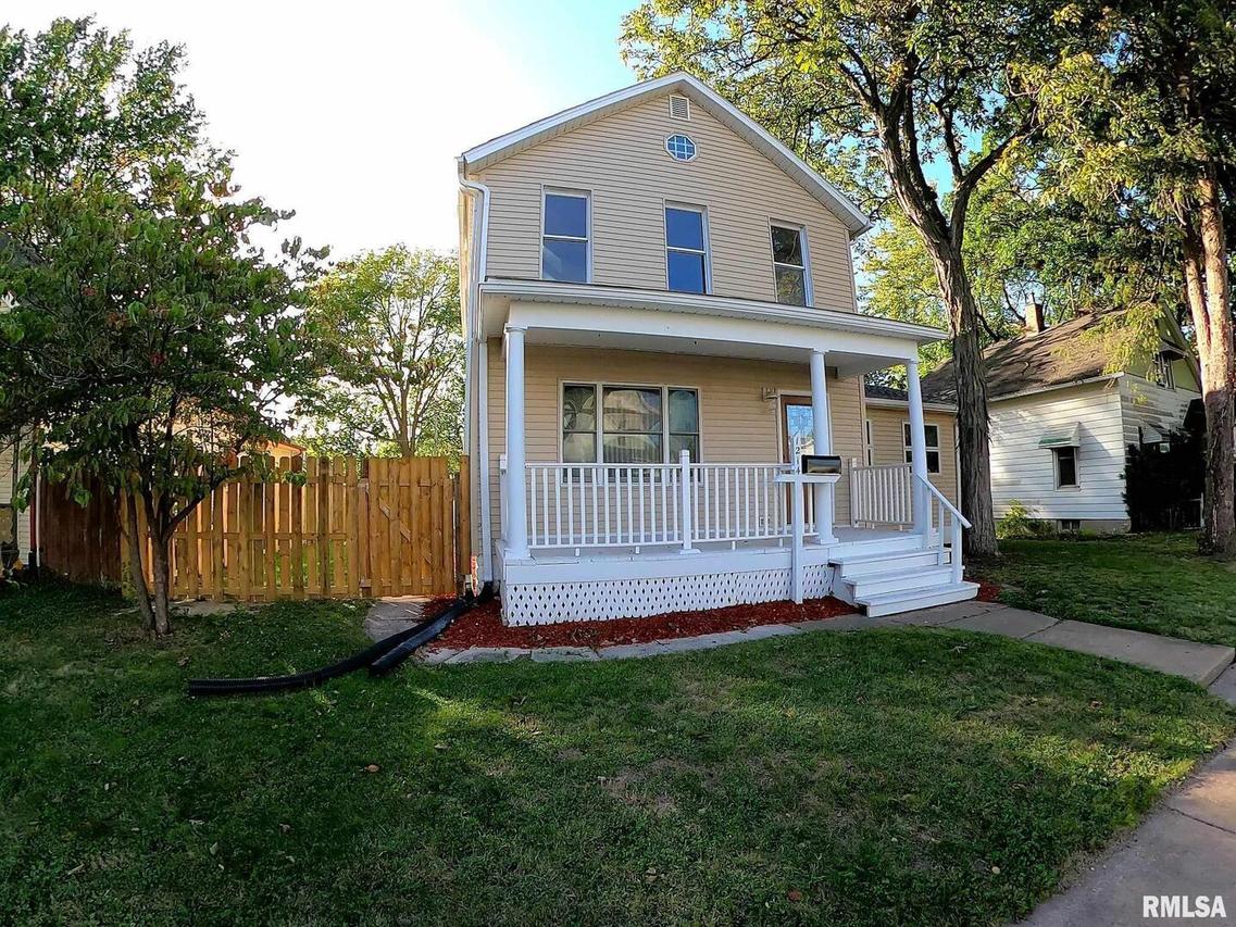 1214 37th St., Rock Island, IL 61201