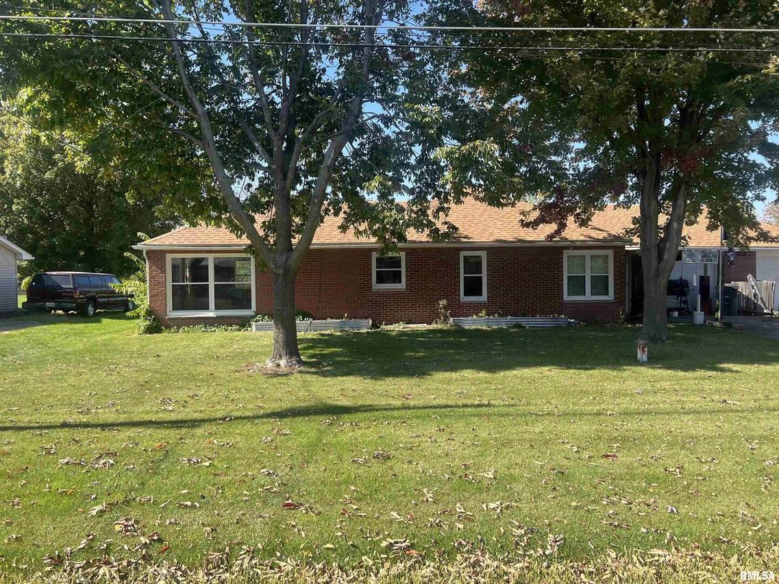 226 17th St., Milan, IL 61264