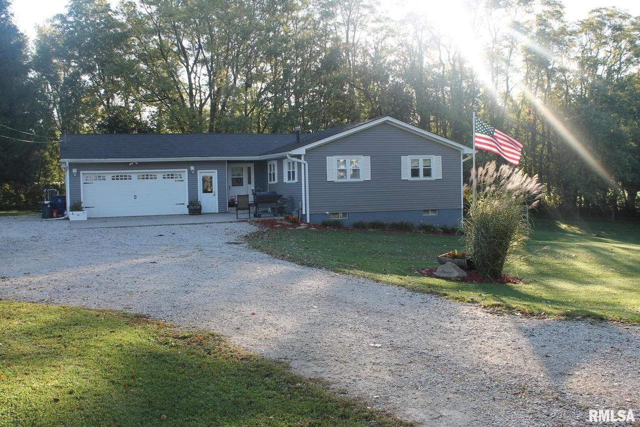 725 Oak St., Andover, IL 61233