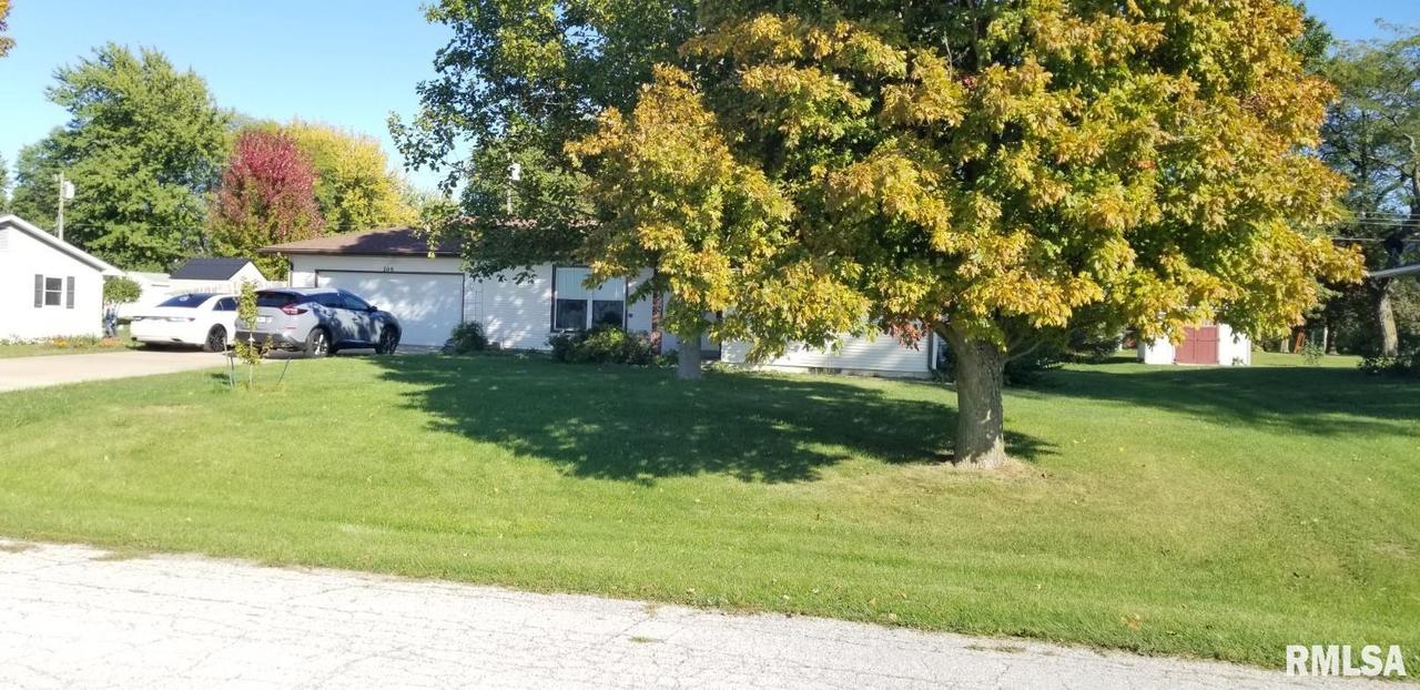 108 N Sunset Blvd., Reynolds, IL 61279