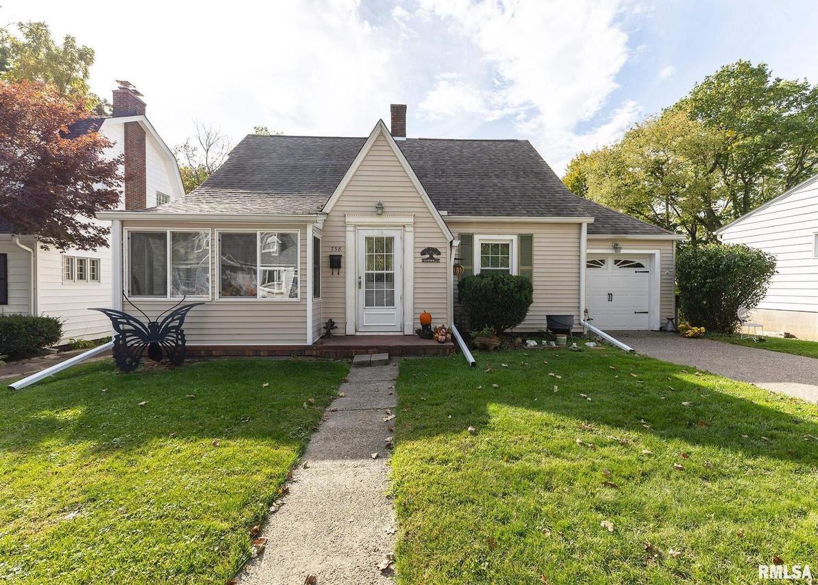 738 23rd Avenue Ct., Moline, IL 61265