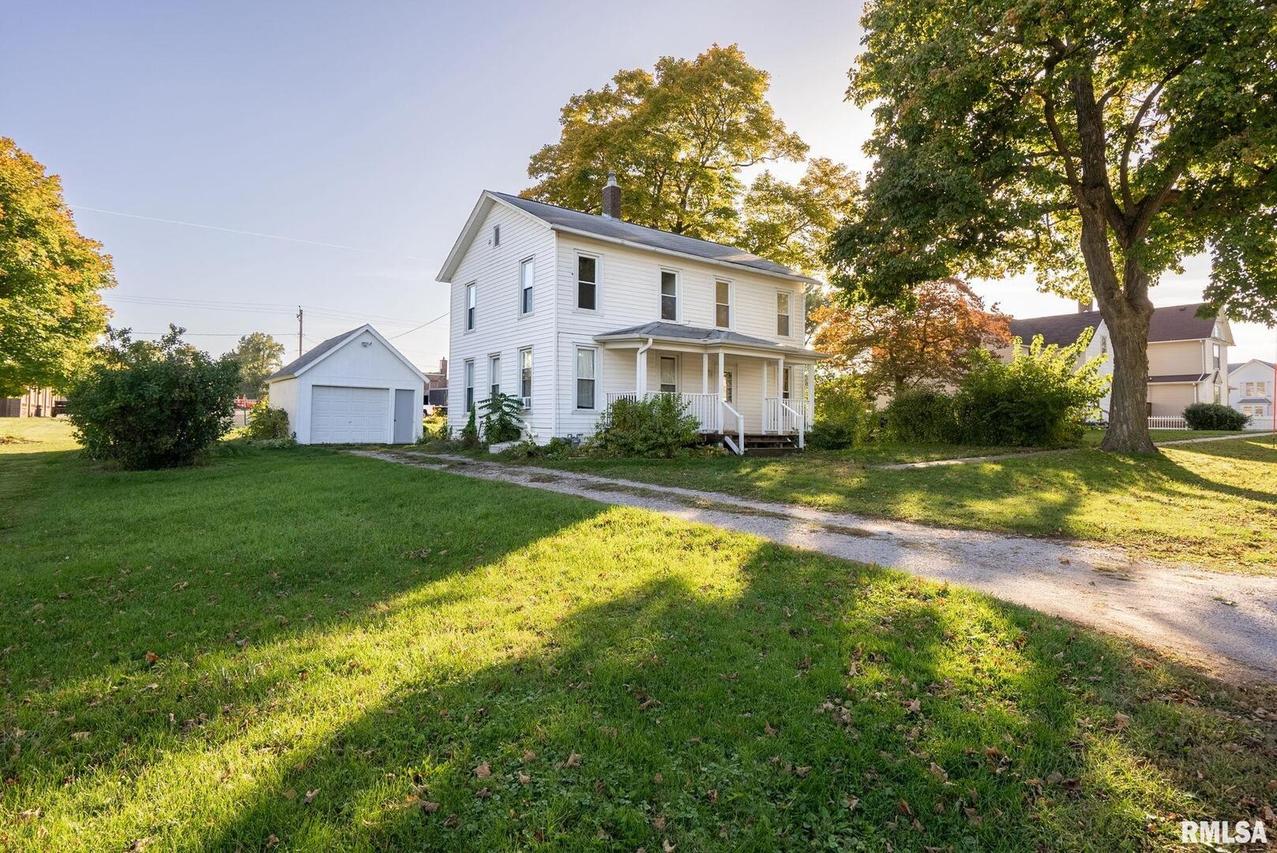 210 Edgington St., Reynolds, IL 61279