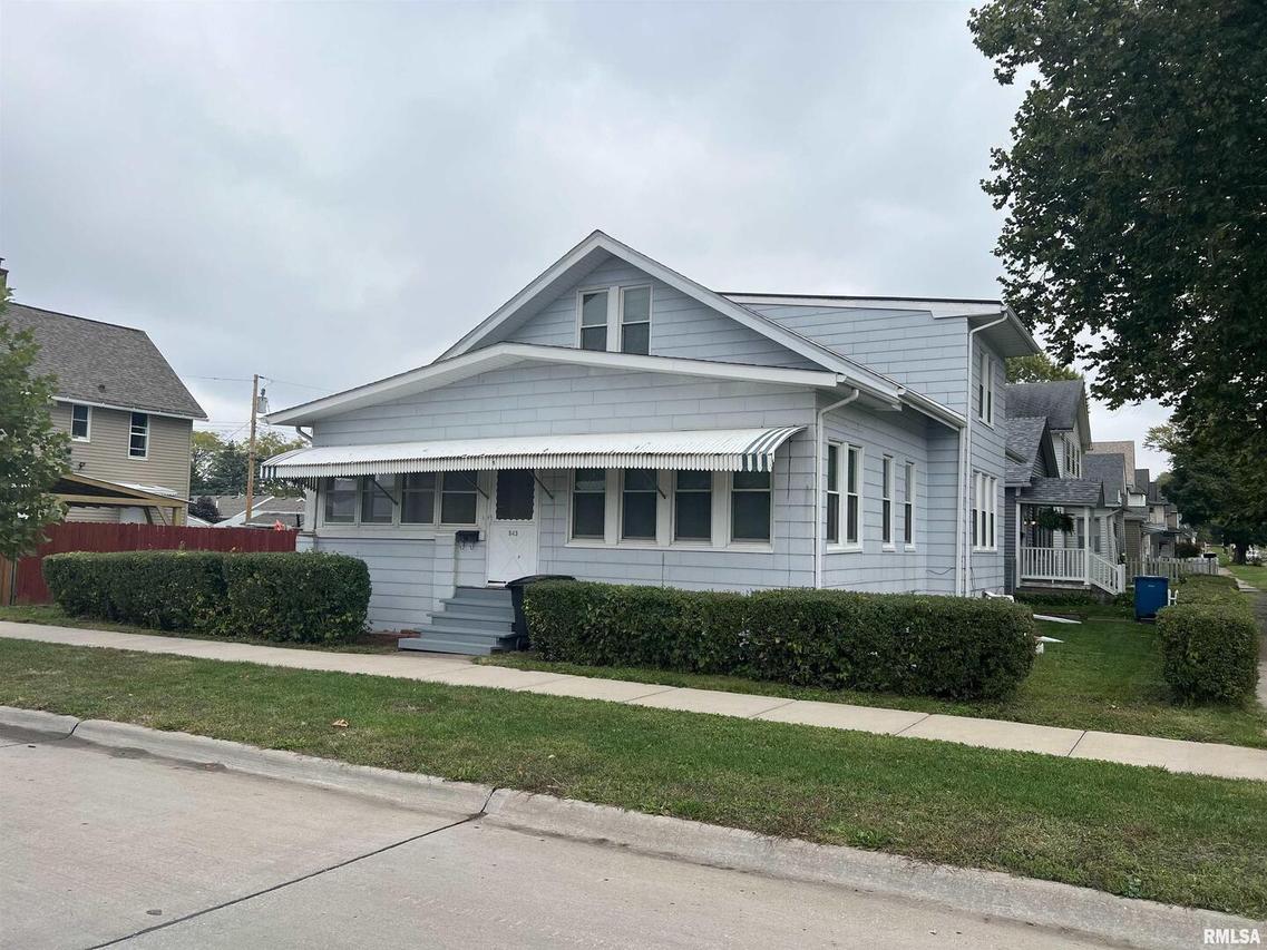543 27th St., Rock Island, IL 61201