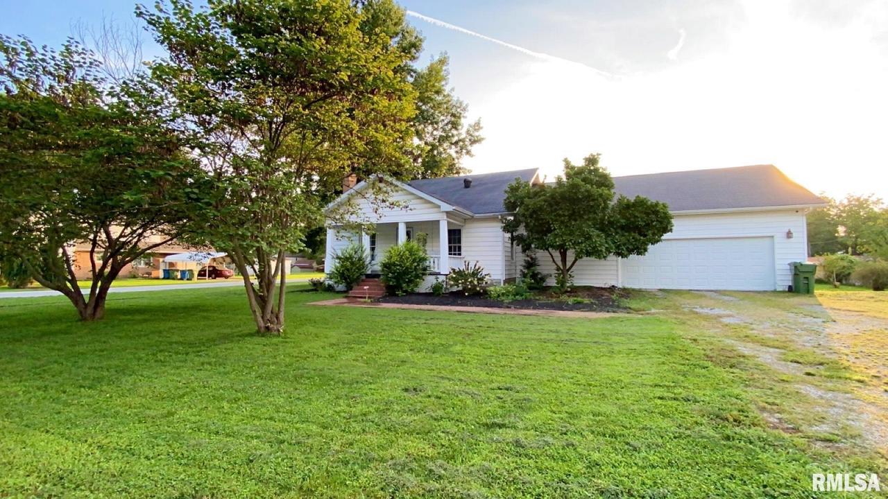 115 S Walnut St., Desoto, IL 62924