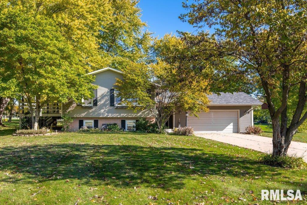 603 Suncrest Dr., Sherrard, IL 61281