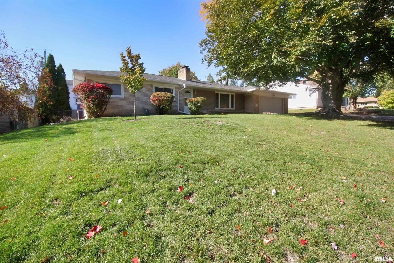 3416 22nd St., Rock Island, IL 61201