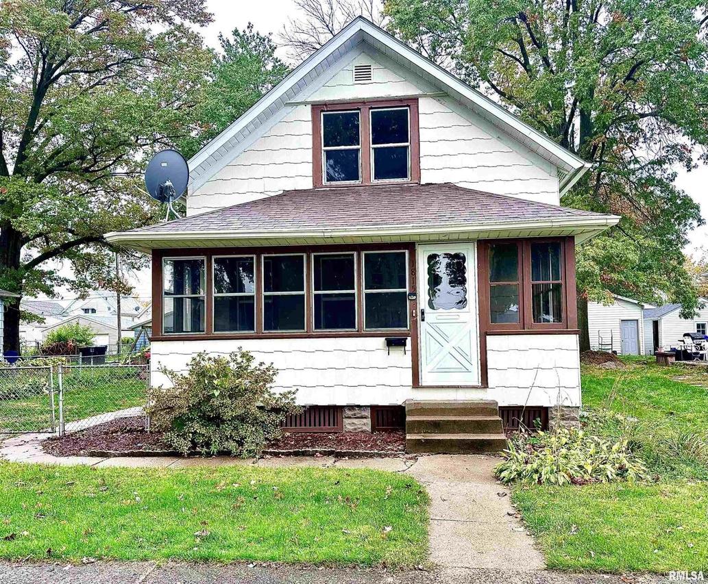 1815 4th St., Moline, IL 61265