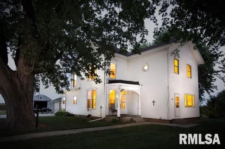 15289 N 1100th Ave., Tiskilwa, IL 61368