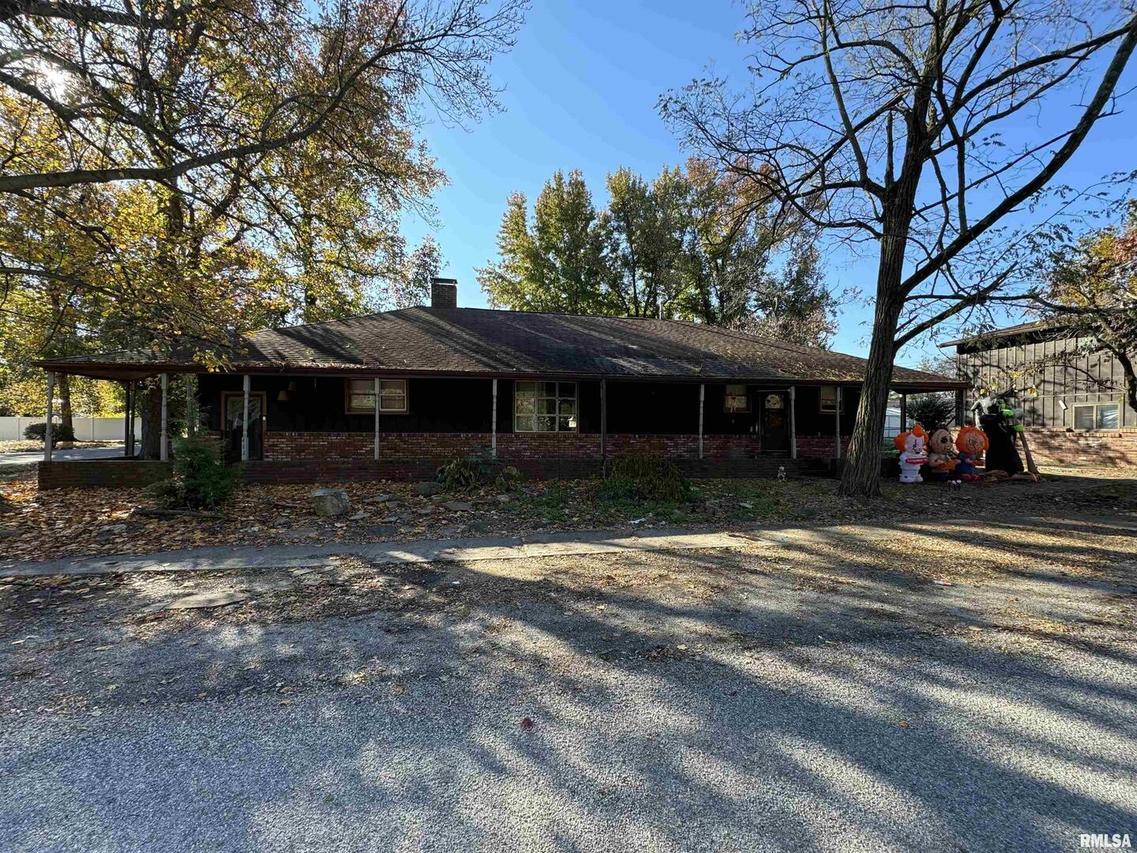 413 N Bryan St., West Frankfort, IL 62896