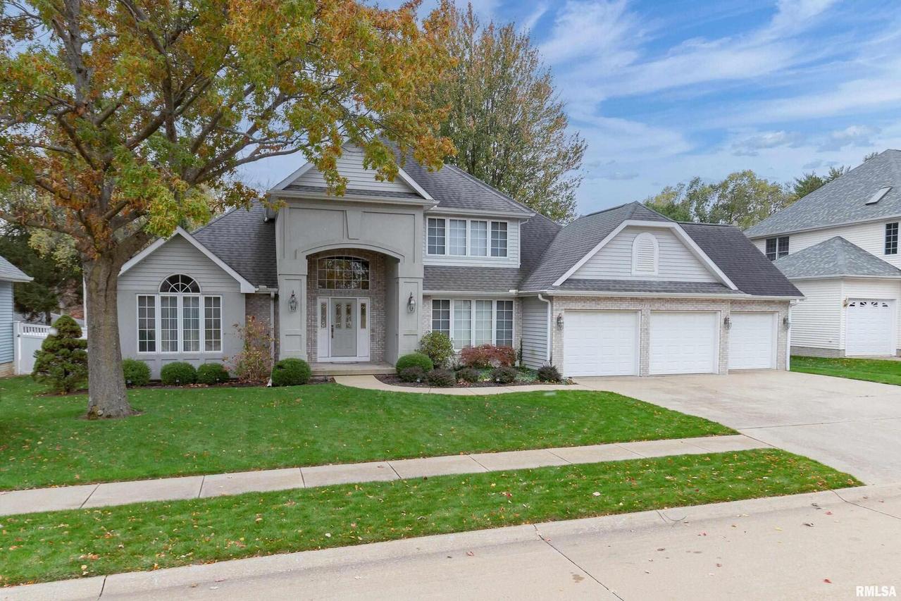 7710 35th Ave., Moline, IL 61265