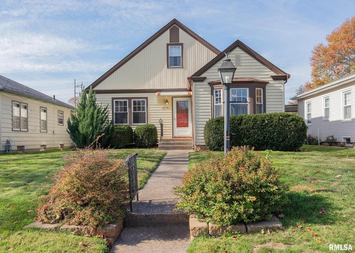 2629 8th St., Moline, IL 61265