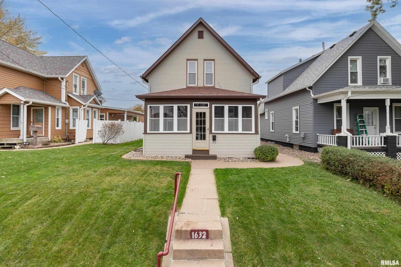 1632 19th Ave., Moline, IL 61265