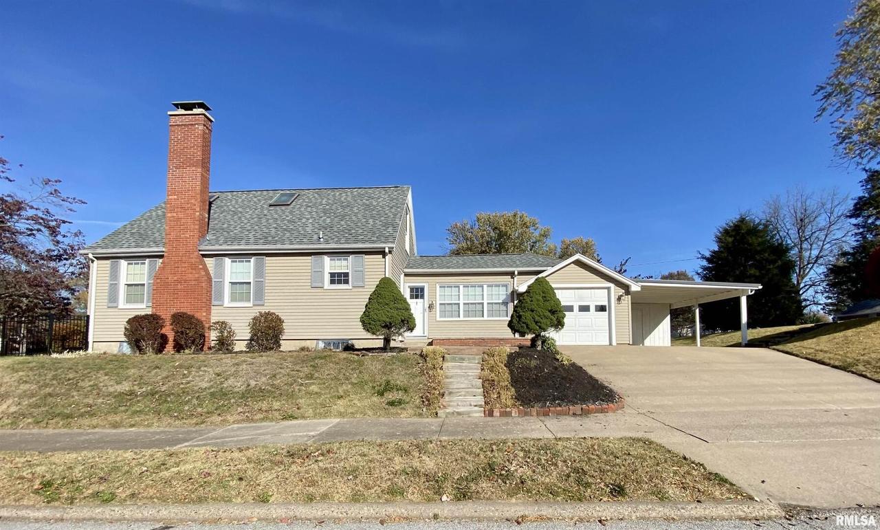 1129 S 22nd St., Quincy, IL 62301