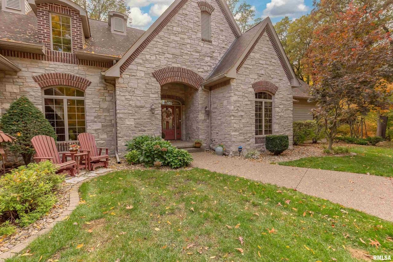 2915 44th St., Moline, IL 61265