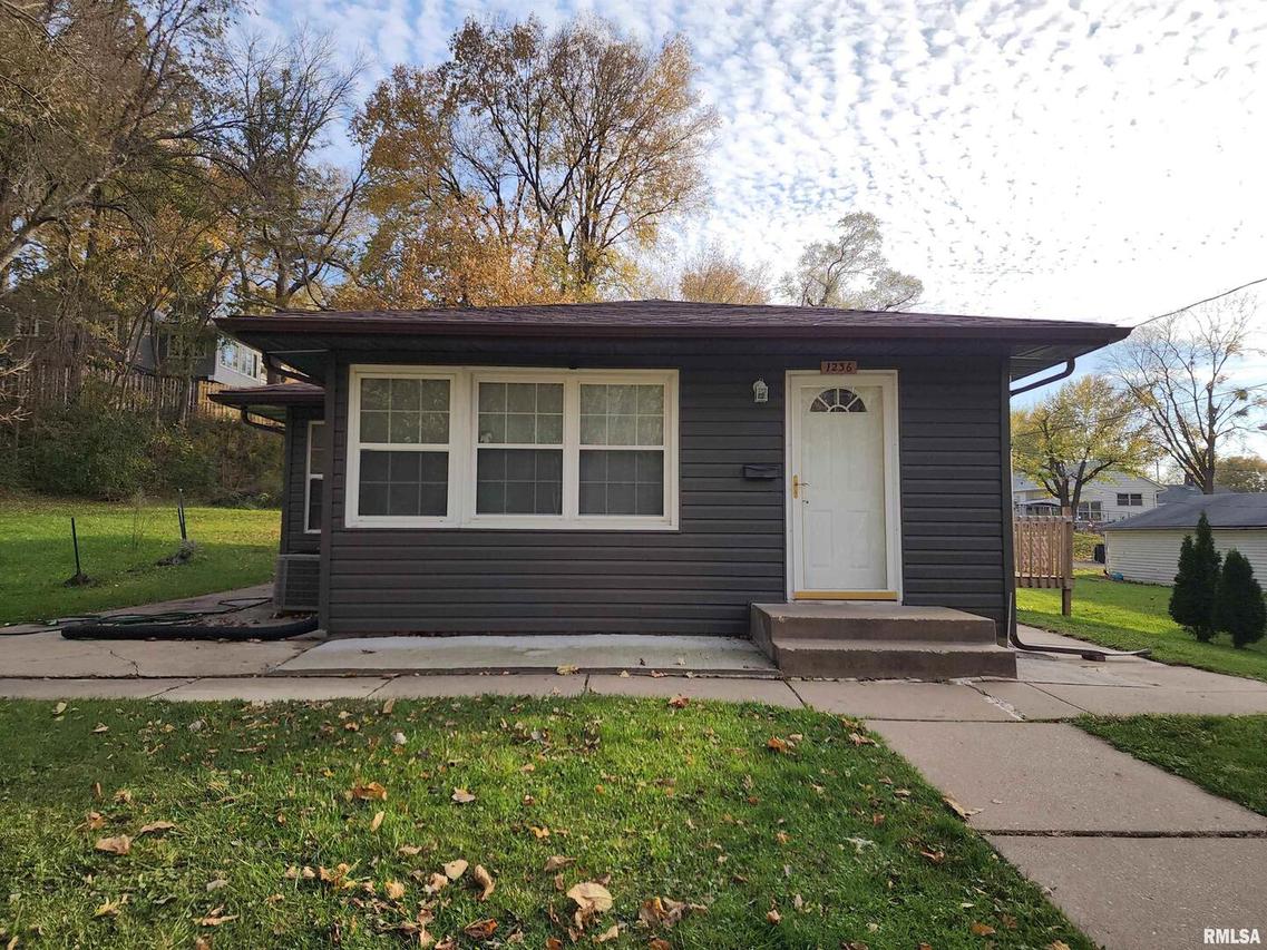 1236 24th Ave., Rock Island, IL 61201