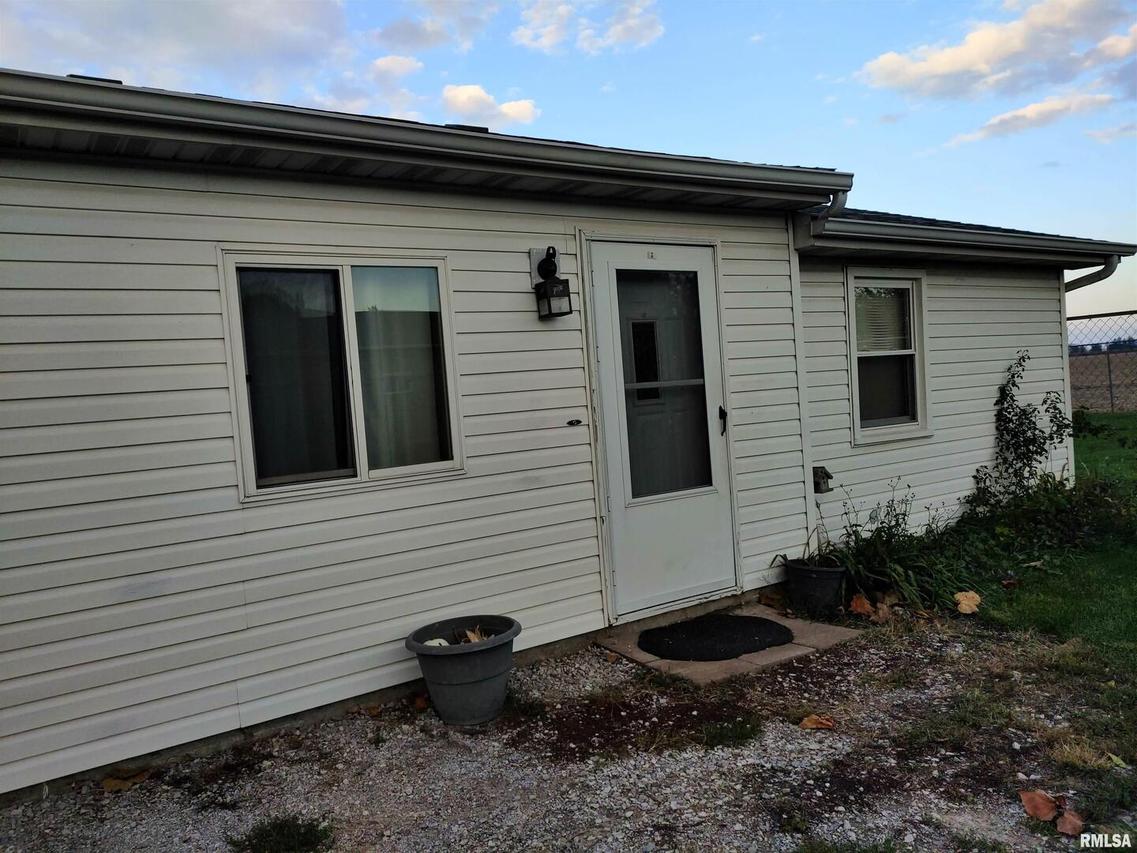 1673 Us Hwy 67, Preemption, IL 61276