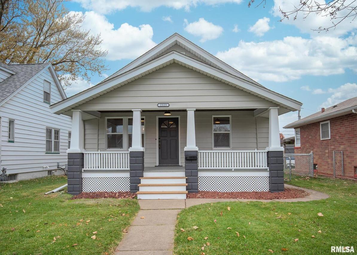 2325 29th St., Moline, IL 61265