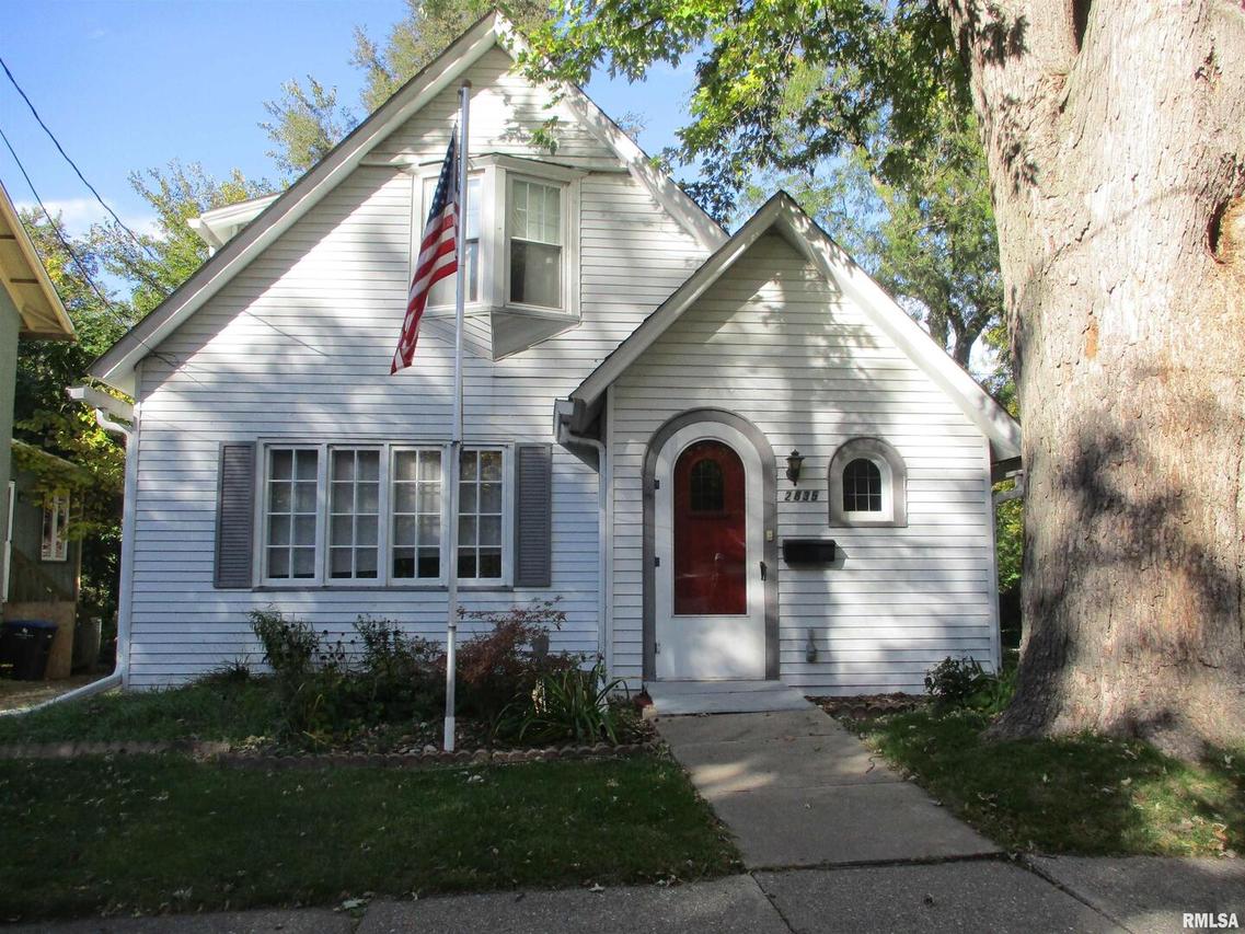 2835 11 1/2 Ave., Rock Island, IL 61201