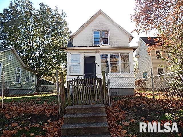 1014 14th Ave., Rock Island, IL 61201