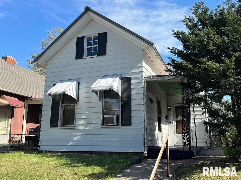 916 N 12th St., Quincy, IL 62301
