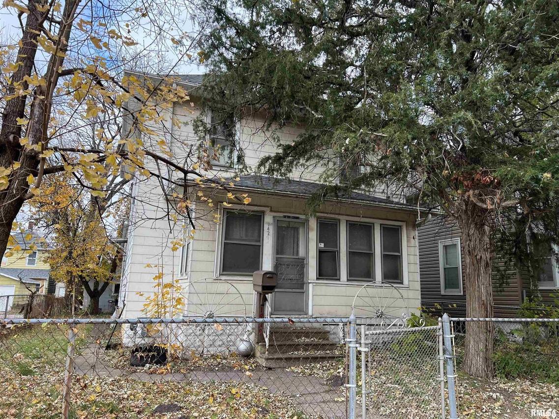 1429 18th Ave., East Moline, IL 61244