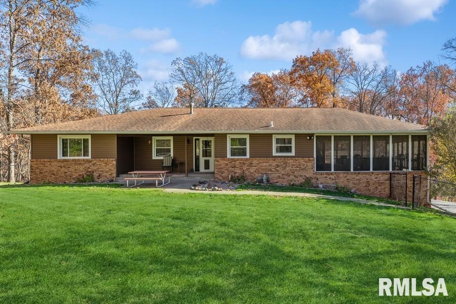 1433 Woodland Dr., Sherrard, IL 61281