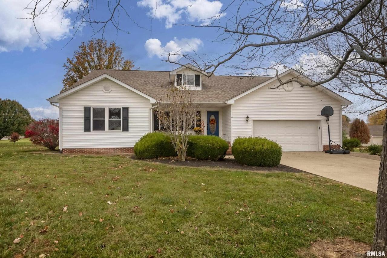 2402 Carriage Ln., Marion, IL 62959