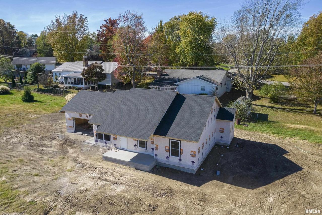 659 Deadwood Dr., Herrin, IL 62948