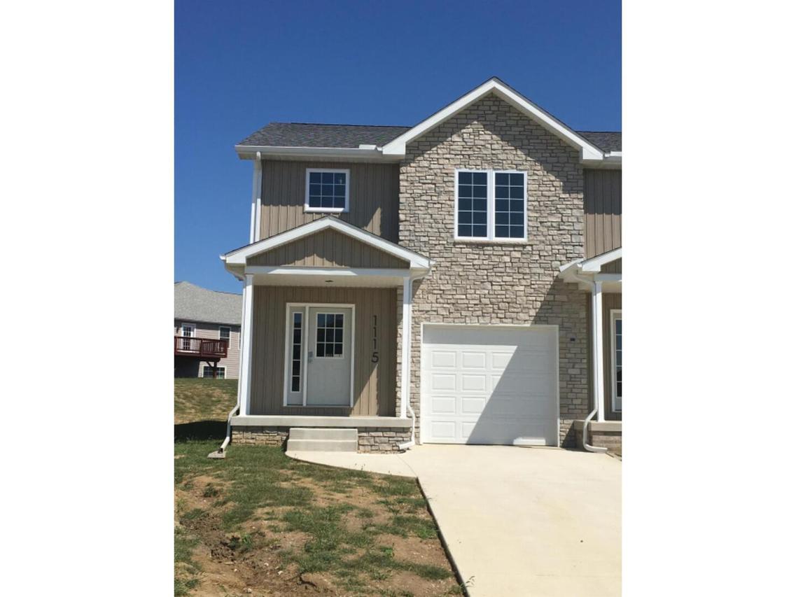 1115 Lawson St., Washington, IL 61571