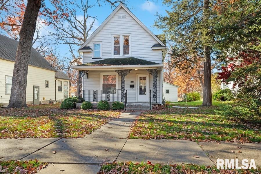 3217 Park 16th St., Moline, IL 61265