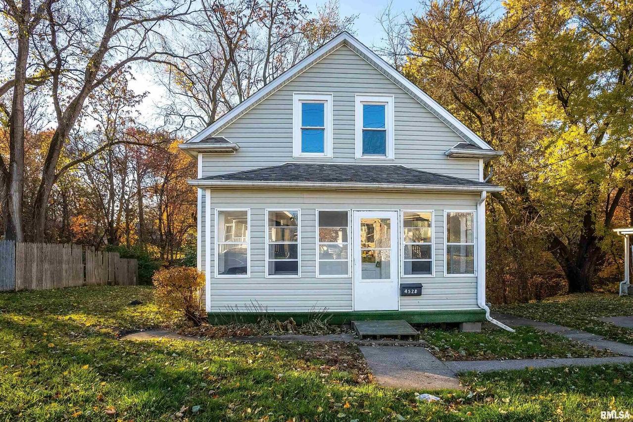 4528 15th Ave., Rock Island, IL 61201