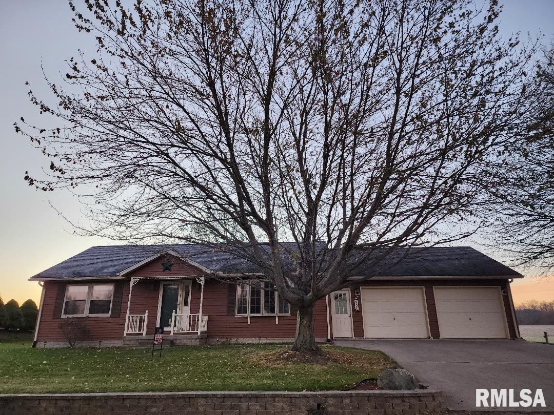 901 Cherry St., Albany, IL 61230