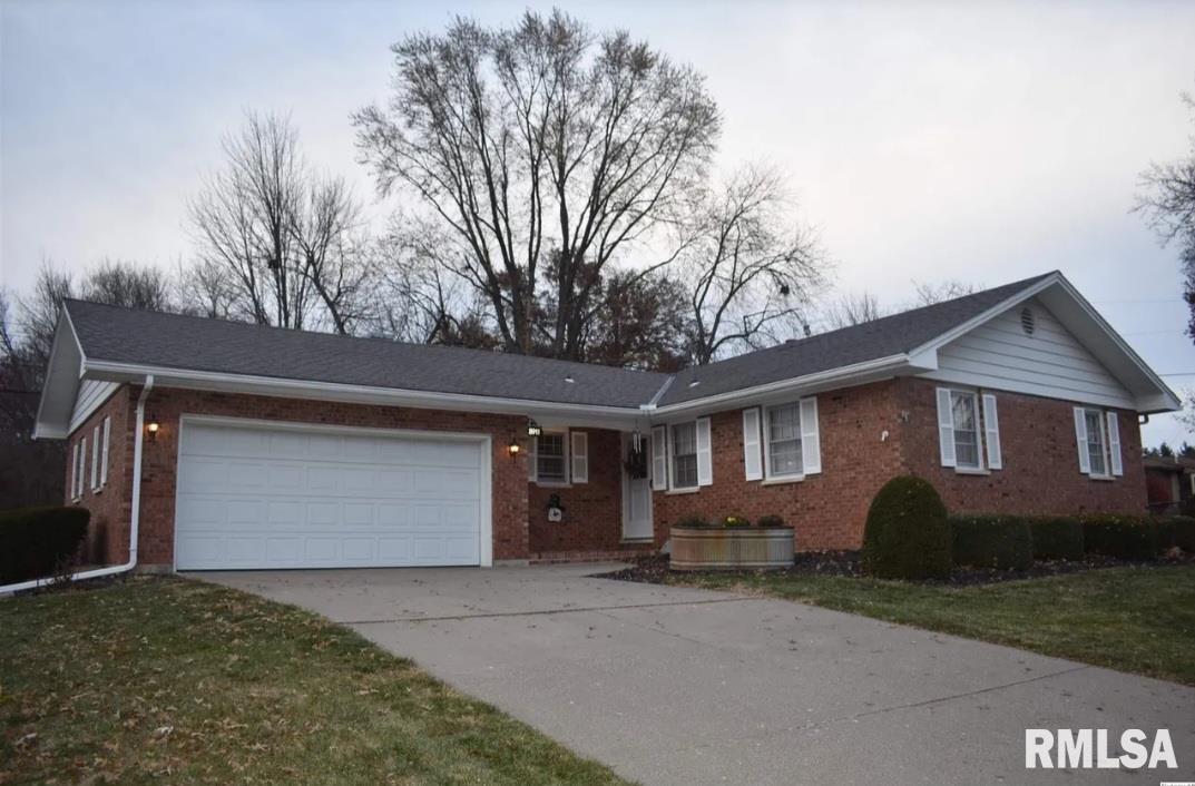 3911 N Evergreen Dr., Quincy, IL 62305