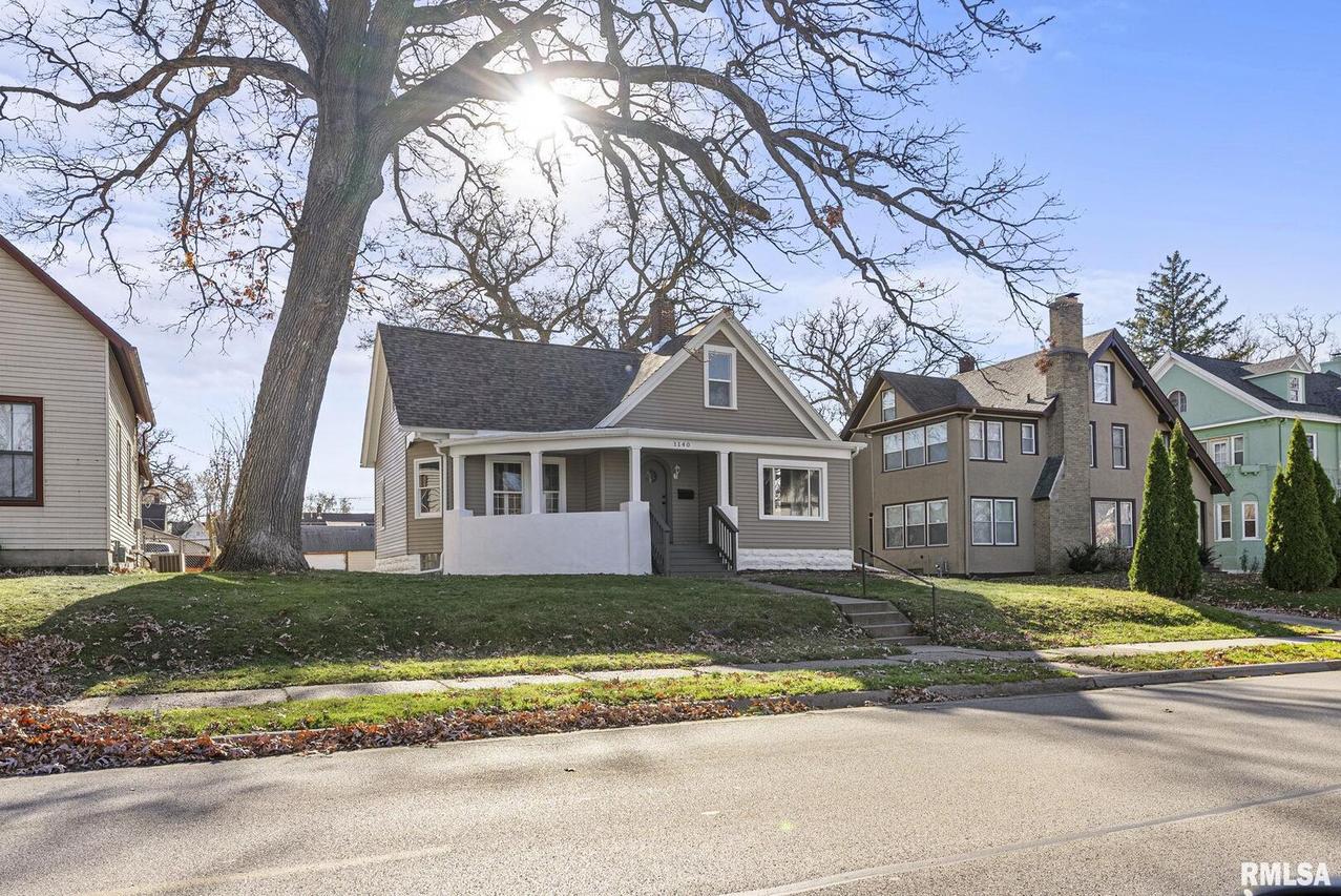 1140 12th Ave., Moline, IL 61265