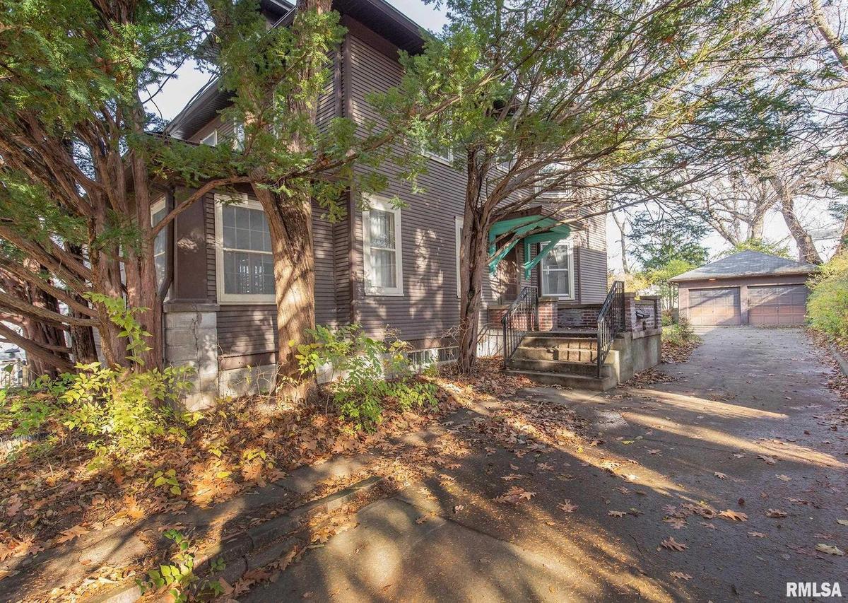 1011 44th St., Rock Island, IL