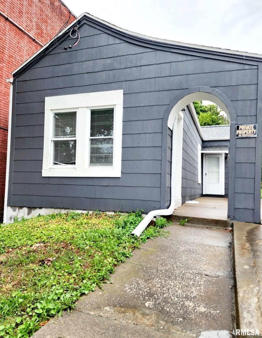 130 S 12th St., Quincy, IL 62301