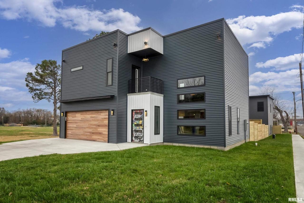 200 S Monroe St., Marion, IL 62959