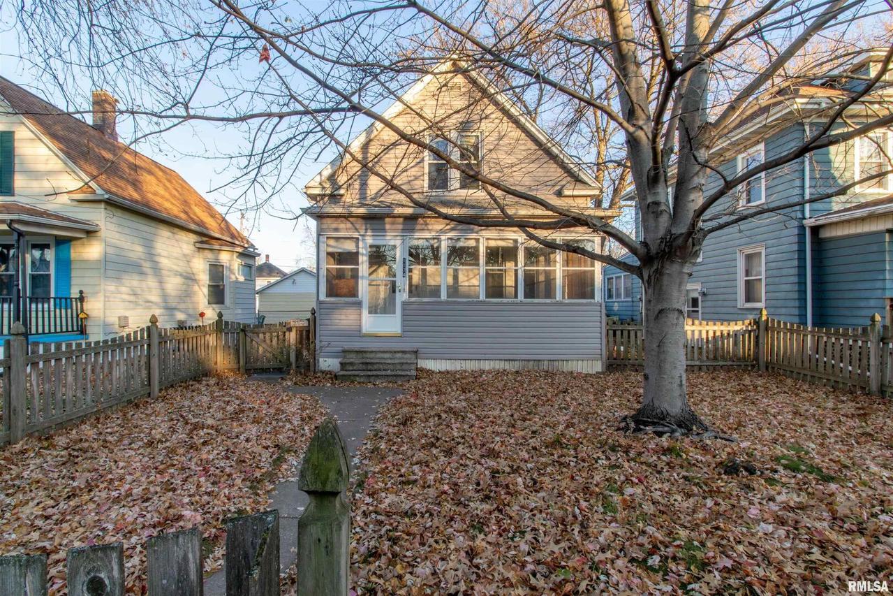 1174 25th St., Moline, IL 61265