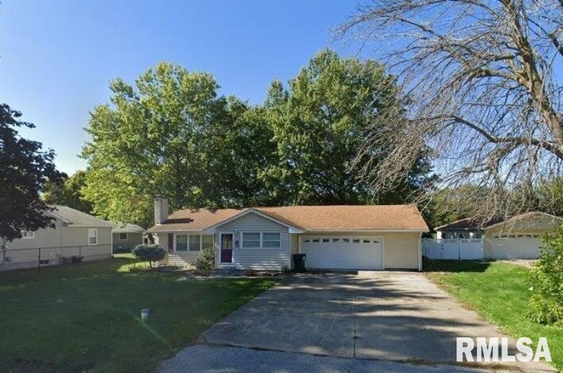 3917 12th St., Moline, IL 61265