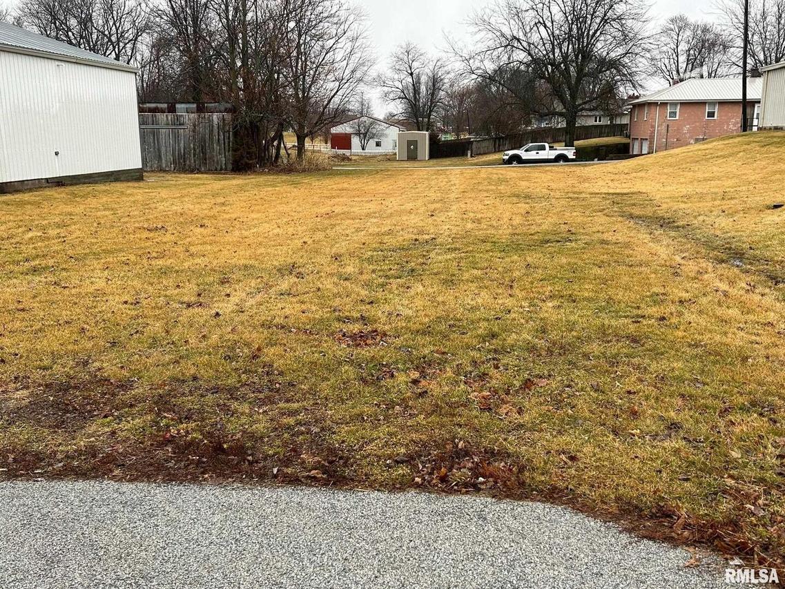 205 Edgington St., Reynolds, IL 61279