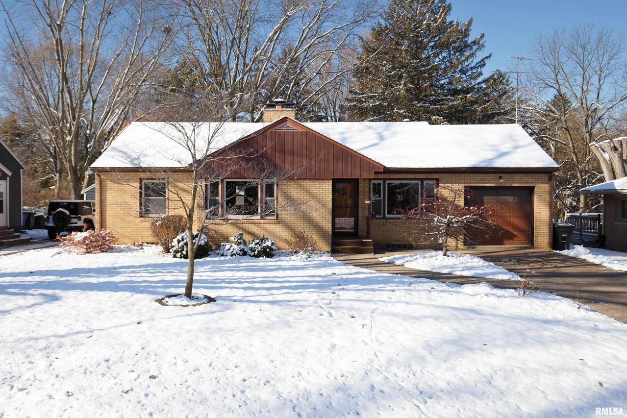 1809 36th St., Moline, IL 61265