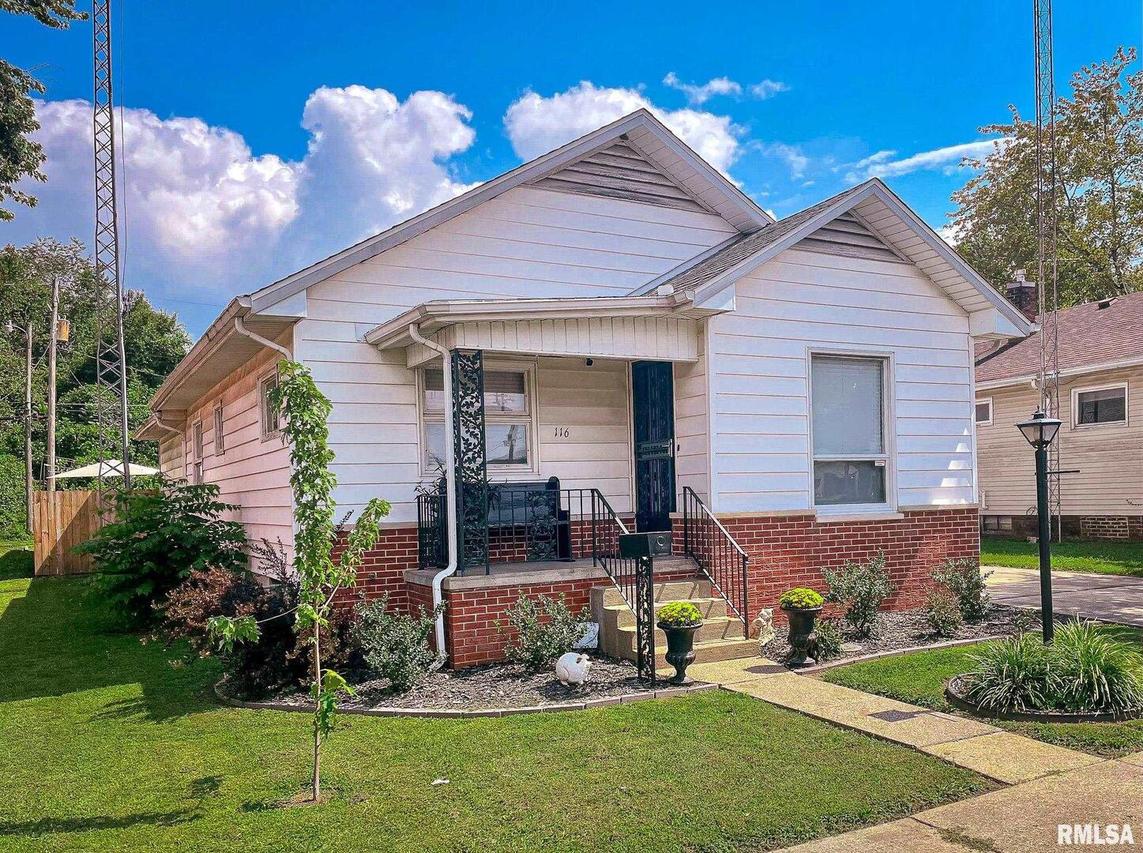 116 S 12th St., Herrin, IL 62948