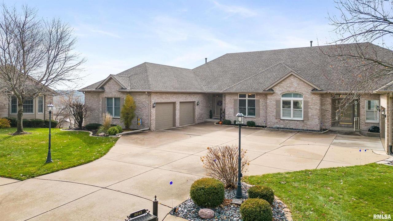 3649 71st Street Ct., Moline, IL 61265