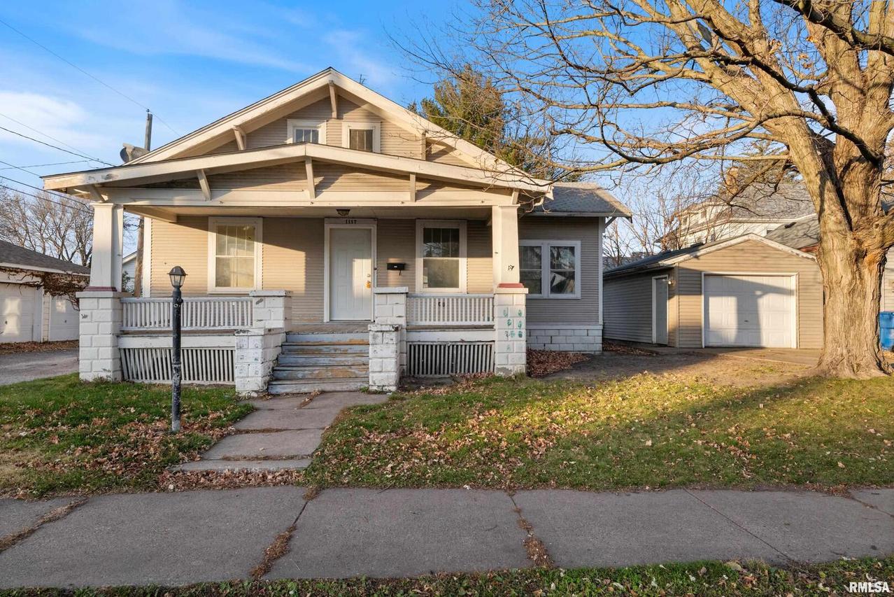 1117 17th Ave., Moline, IL 61265
