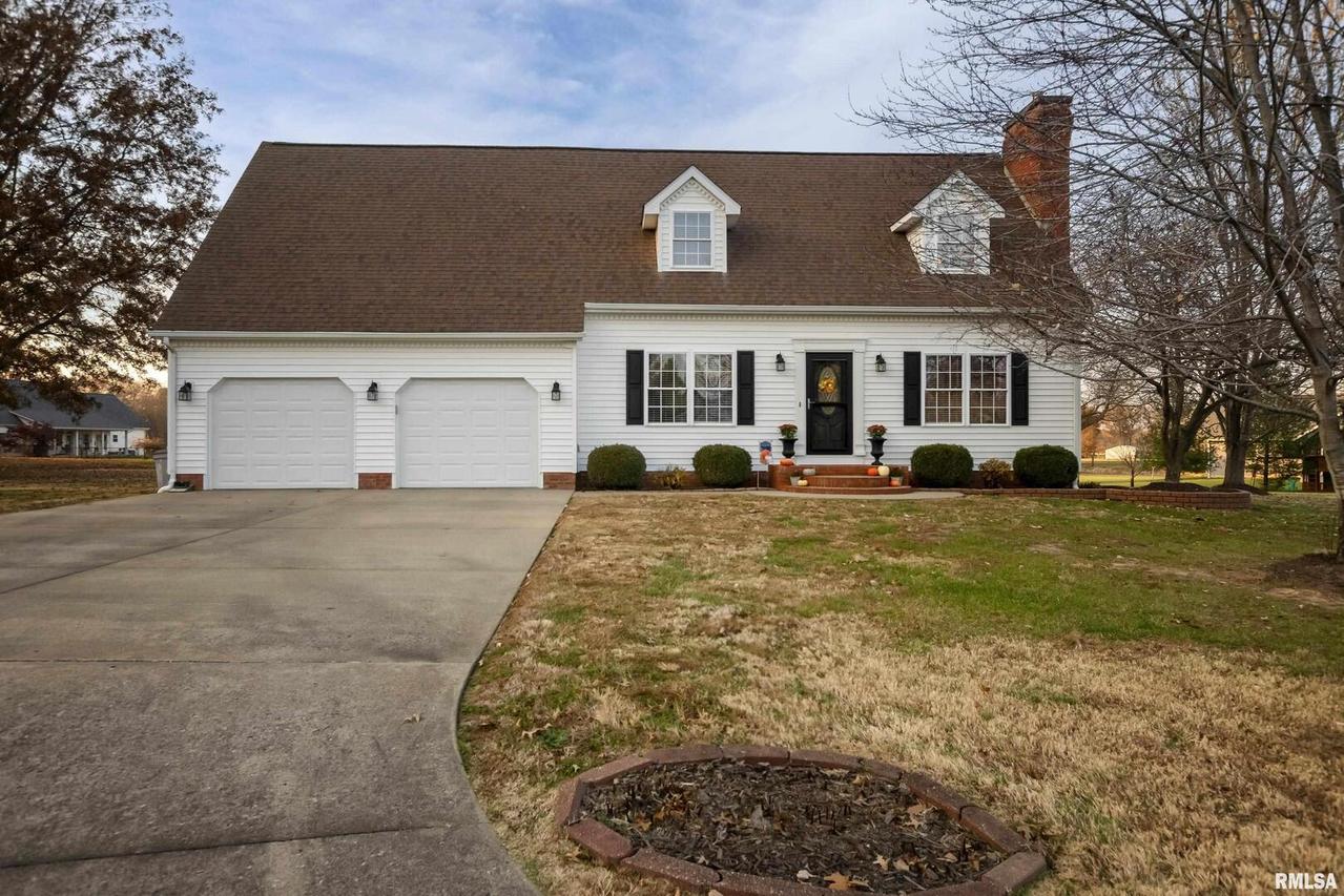 1505 St Andrews Pl., Herrin, IL 62948