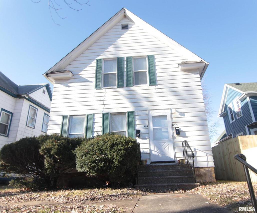924 14 1/2 St., Rock Island, IL 61201
