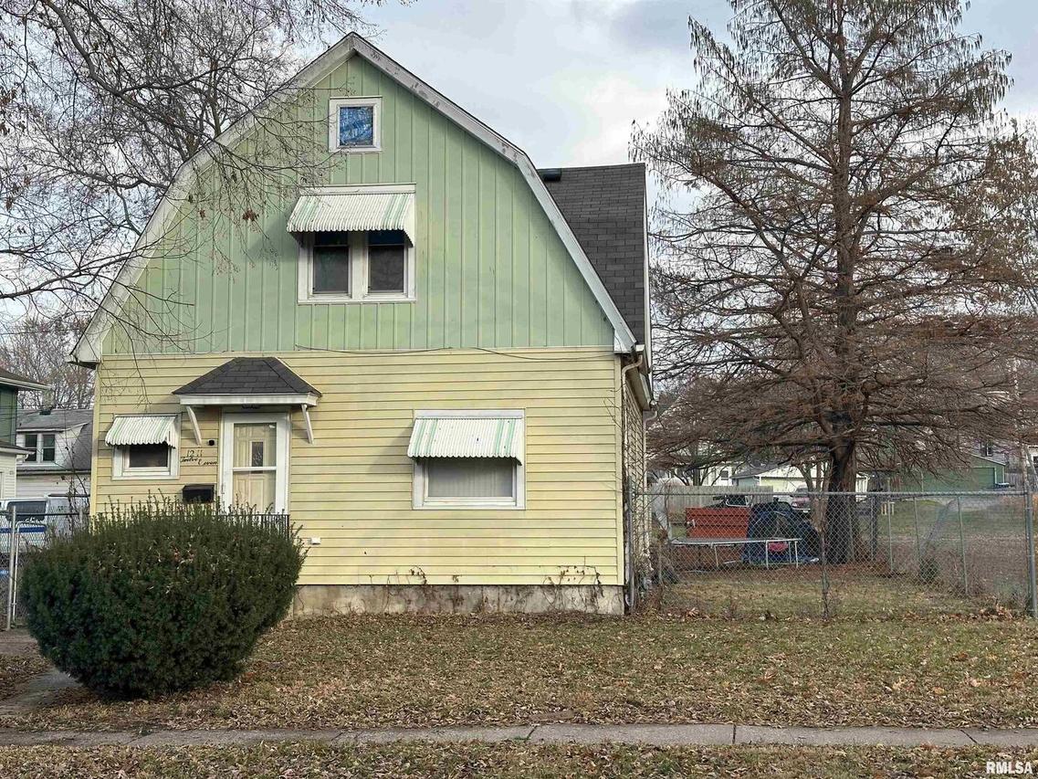 1211 16th St., Rock Island, IL 61201