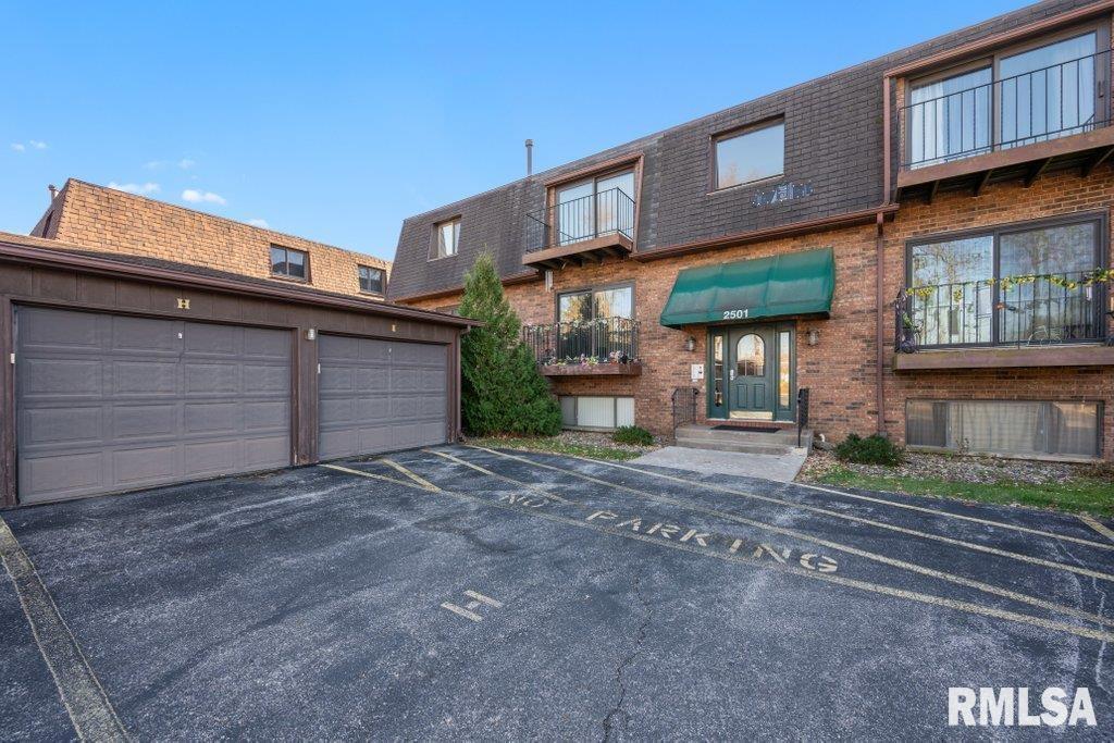 2501 26th Avenue Ct. #1I, Rock Island, IL 61201
