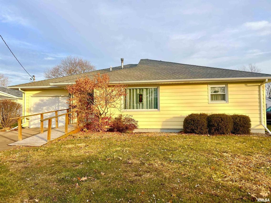 805 W Main St., Aledo, IL 61231